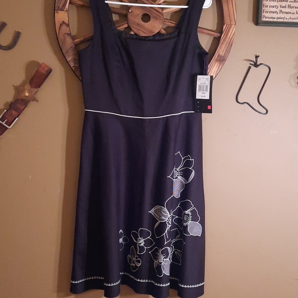 Scarlett Women's 9/10 Black Dress NWT 👗
